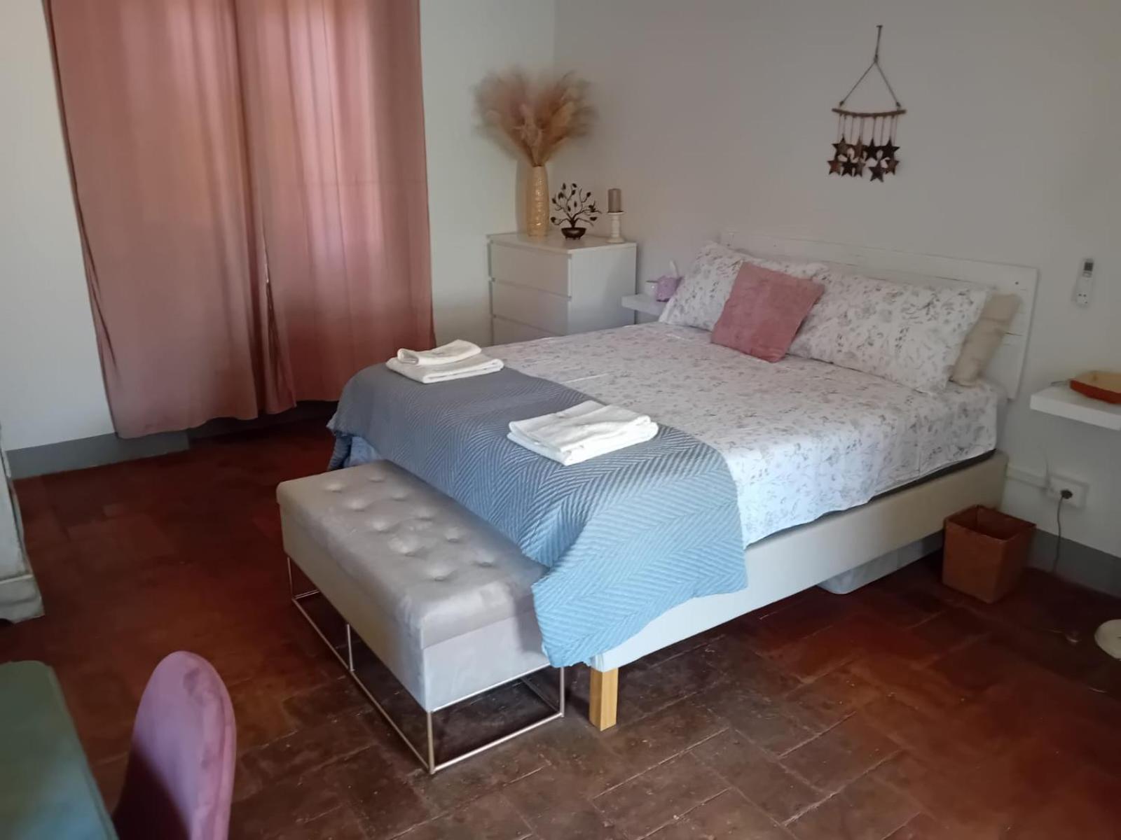 Private Stone Cottage With Starlink & Lake View Tuoro sul Trasimeno Exterior photo
